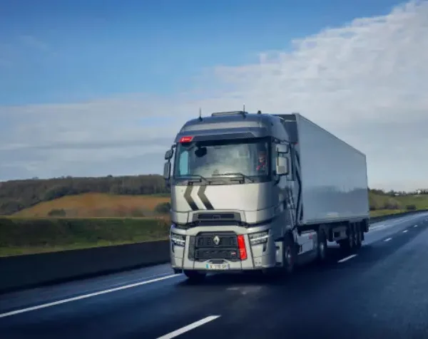 renault trucks t high 02