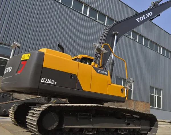 gusenychnyj ekskavator volvo ec220dl 002