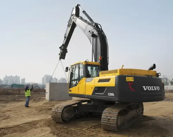 gusenychnyj ekskavator volvo ec300dl 004