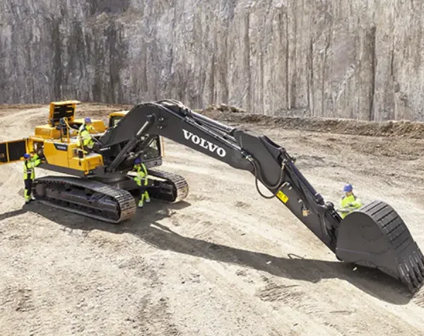 gusenychnyj ekskavator volvo ec350dl 003