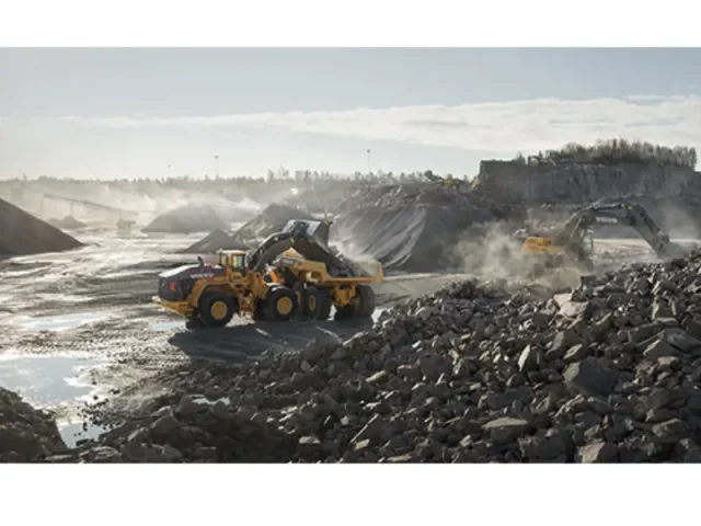 kolisnyj navantazhuvach volvo l350h 001