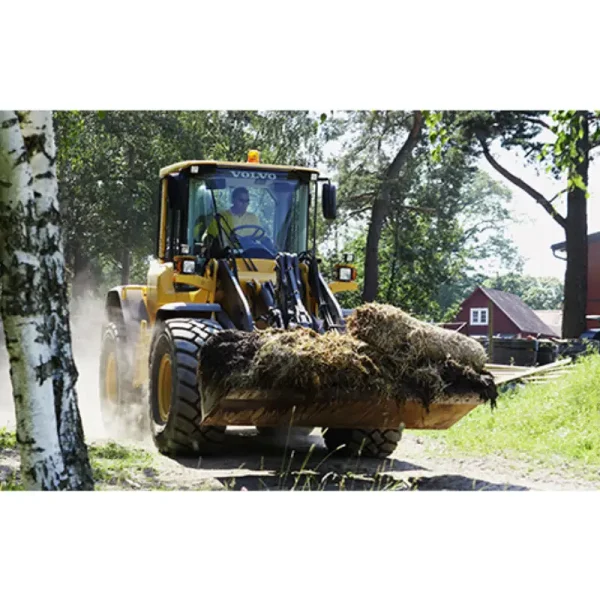колисный навантажувач volvo l90f 002