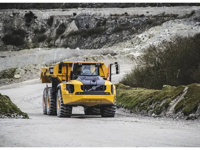 zchlenovanyj samoskyd volvo a60h 01